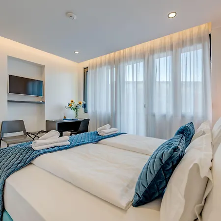 Lichia Amia Luxury Apartament *