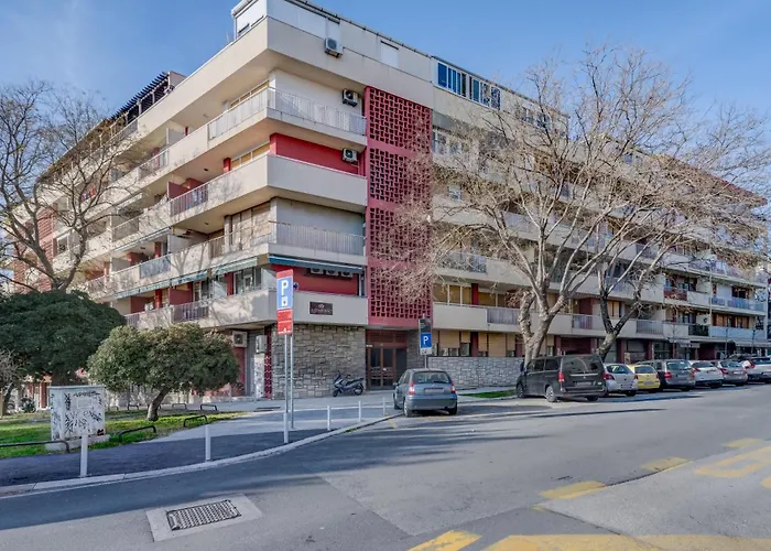 Lichia Amia Luxury *