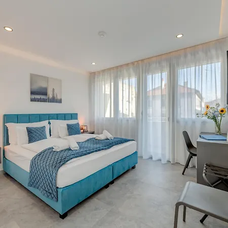 Lichia Amia Luxury * Split